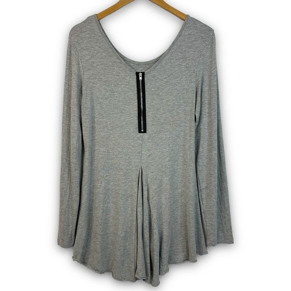 Soft Surroundings High Low Top Blouse Long Sleeve Zipper Back Gray Size Medium - Picture 2 of 4